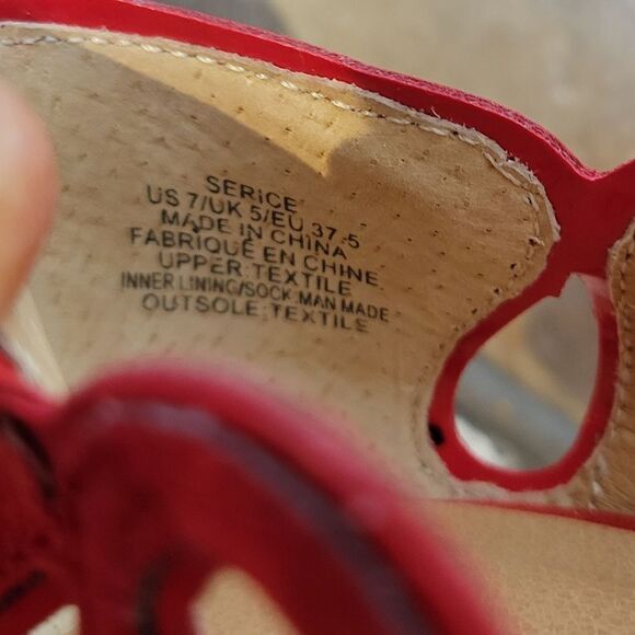 Just fab Serice Cutout suede red  Pumps. - Picture 4 of 12